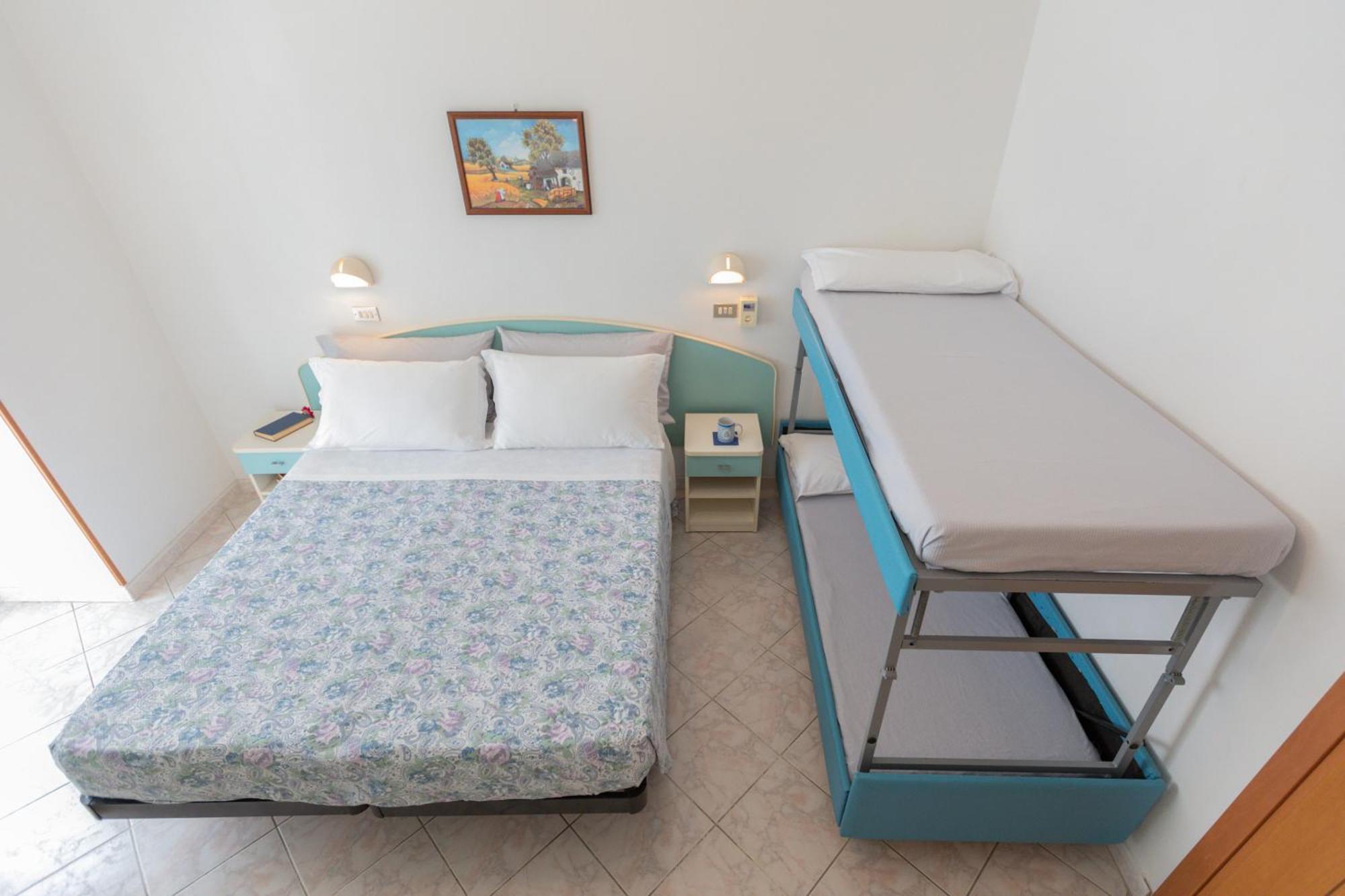 Hotel Lauretta Μπελάρια-Ιτζέα Μαρίνα Εξωτερικό φωτογραφία