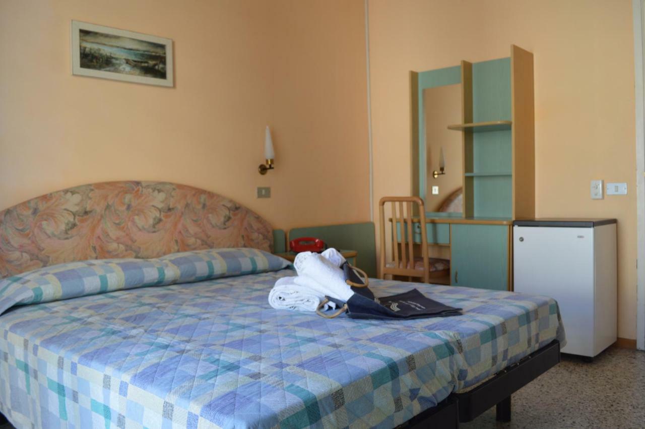 Hotel Lauretta Μπελάρια-Ιτζέα Μαρίνα Εξωτερικό φωτογραφία