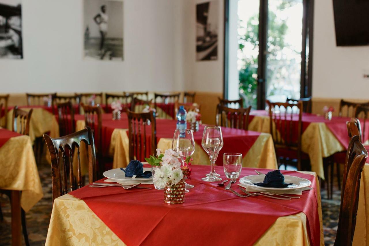 Hotel Lauretta Μπελάρια-Ιτζέα Μαρίνα Εξωτερικό φωτογραφία