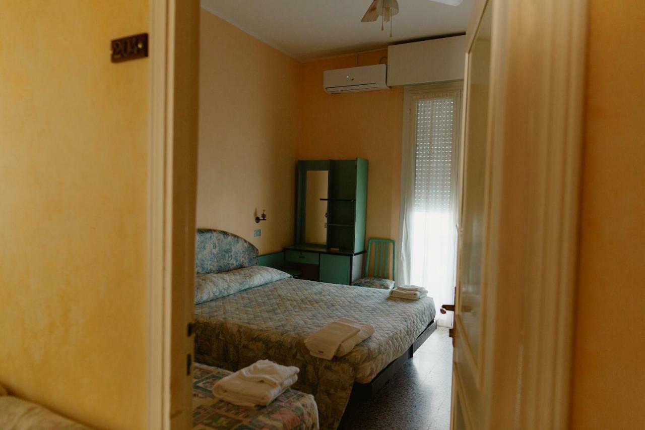 Hotel Lauretta Μπελάρια-Ιτζέα Μαρίνα Εξωτερικό φωτογραφία